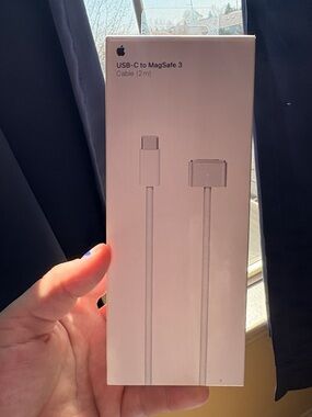 Apple USB-C to MagSafe 3 Cable — White